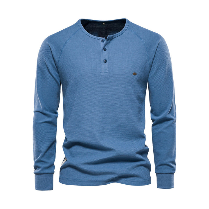 Classic men's comfortable long sleeve shirt, ideal for versatile autumn & winter fashion.