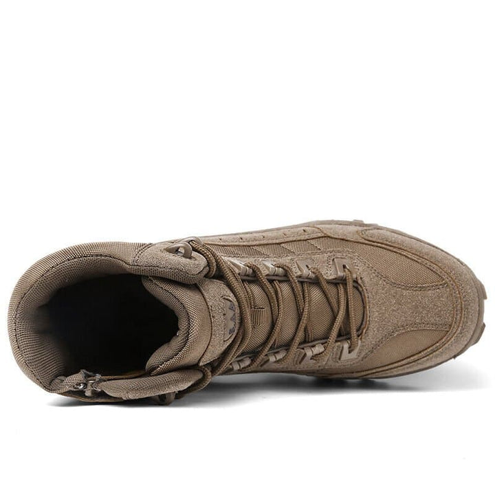 Multi-purpose men's work & trail boots, brown, with superior grip & durability.