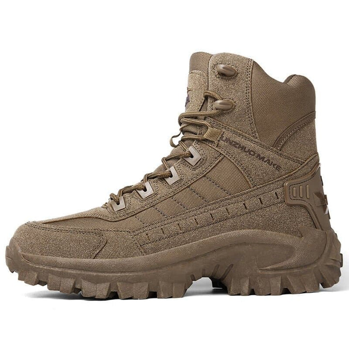 Men's durable work boots, beige, designed for rugged outdoor environments & protection.