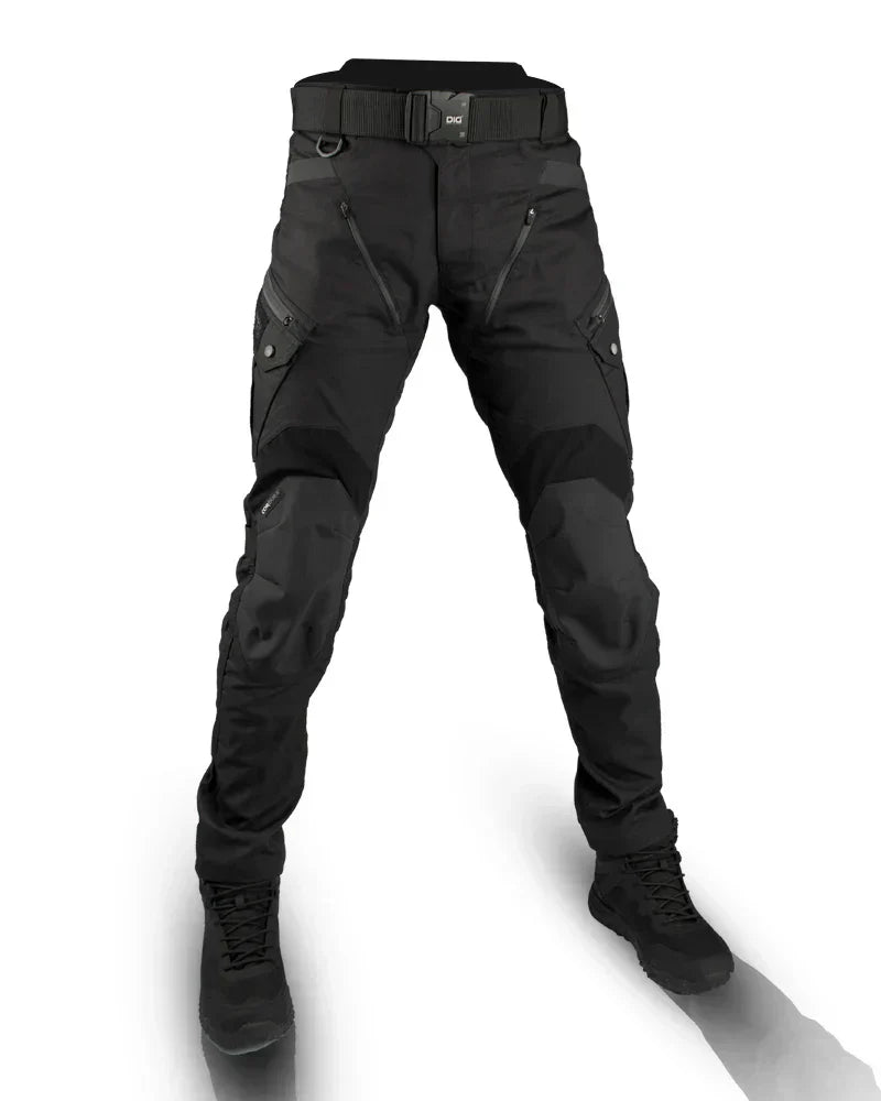 Close-up of multi-pocket design on men's tactical cargo pants, showcasing storage & durability features