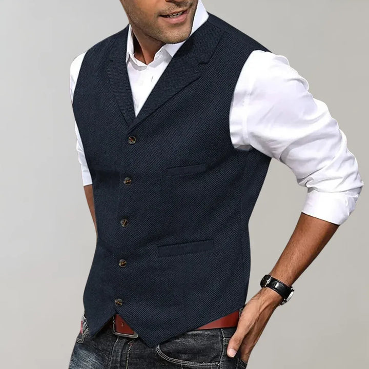 Refined men's suit vest, ideal for adding a classic touch to formal events, business meetings, or wedding attire.