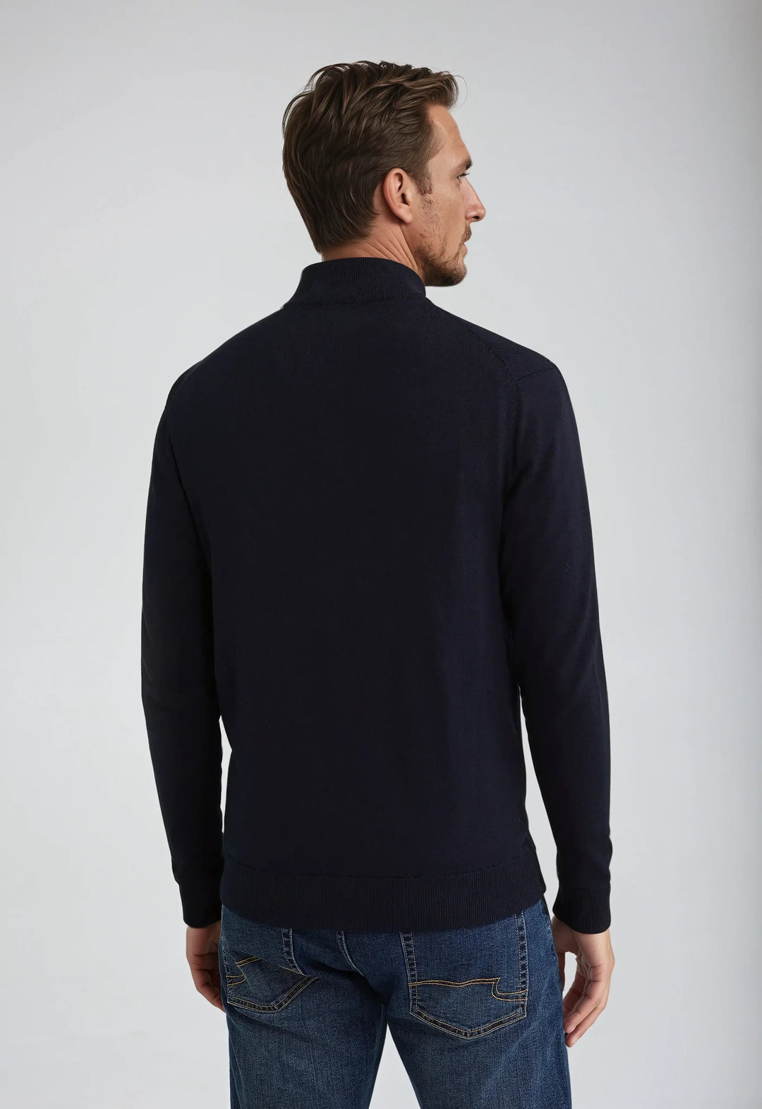 Knit men's sweater with a high neck and full zip closure, ideal for stylish winter wear.