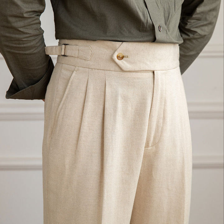 Men's high-waisted pleated trousers, ideal for elegant formal or smart casual Italian style.