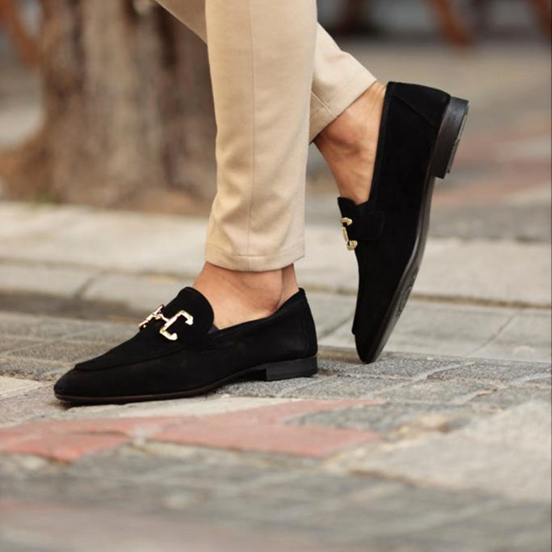 Classic men's slip-on horsebit loafers, easy to wear for professional outfits or smart casual elegance.