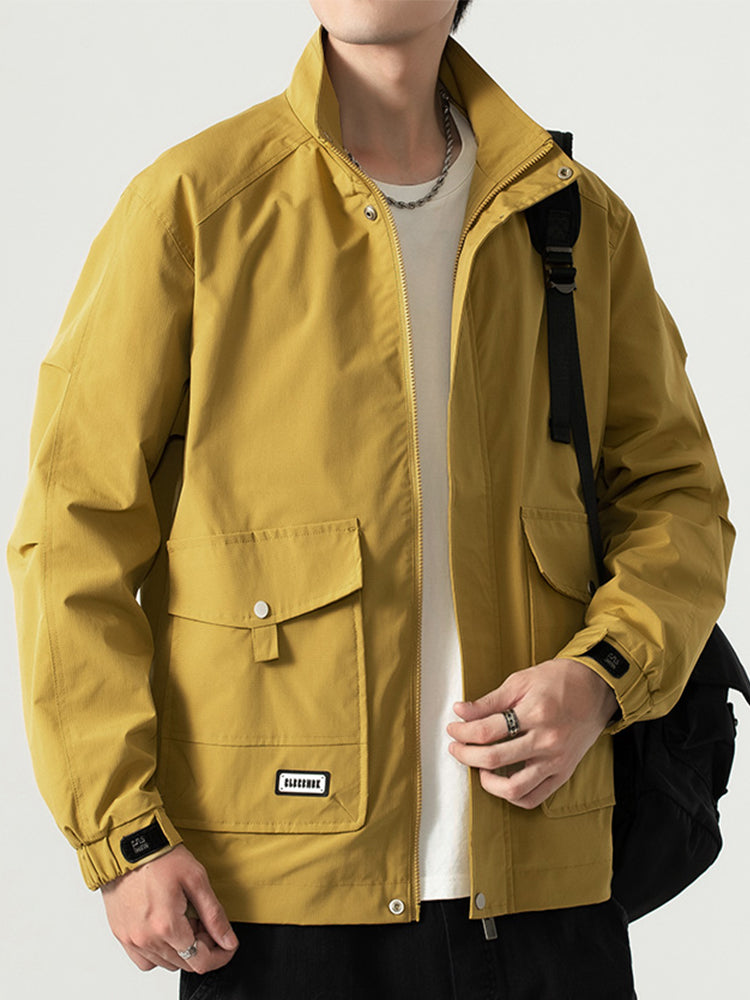Men's insulated sports jacket for autumn & winter workouts. Ideal cold weather activewear.