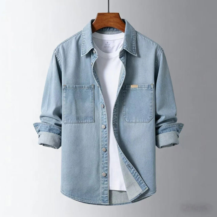 Stylish men's button-down overshirt, ideal as a light jacket or everyday casual wear.