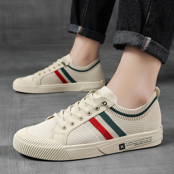 Stylish men's athletic casual sneakers, lightweight and comfortable for everyday walking and wear.