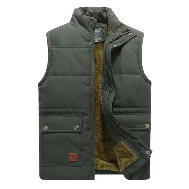 Comfortable men's lightweight bodywarmer, ideal for cool weather layering and outdoor activities.