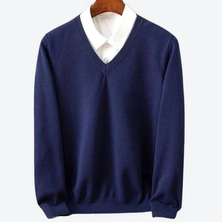 Men's luxurious classic fit crew neck pullover sweater, featuring soft knit for ultimate warmth & autumn comfort.