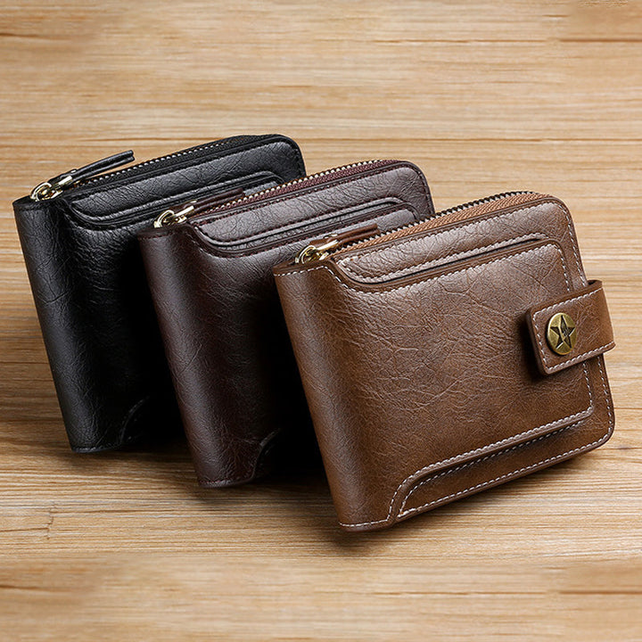 Close-up of the durable YKK zipper on a men's multi-card horizontal leather wallet.