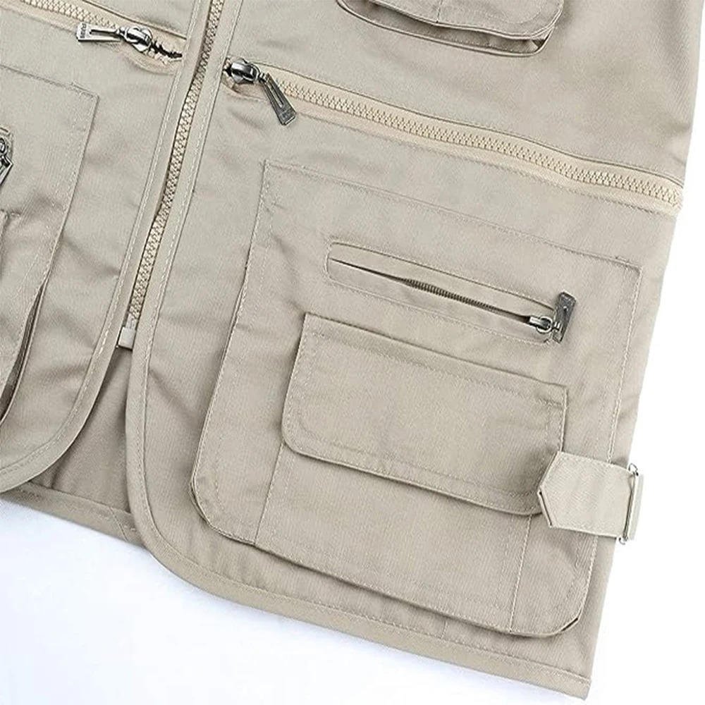 Men's sleeveless outdoor utility vest with multi-pocket design, perfect for hiking & fishing.
