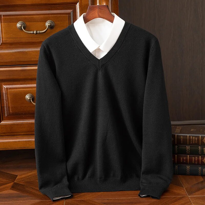 Cozy men's V-neck pullover sweater, a comfortable and elegant knit for winter and casual outfits.