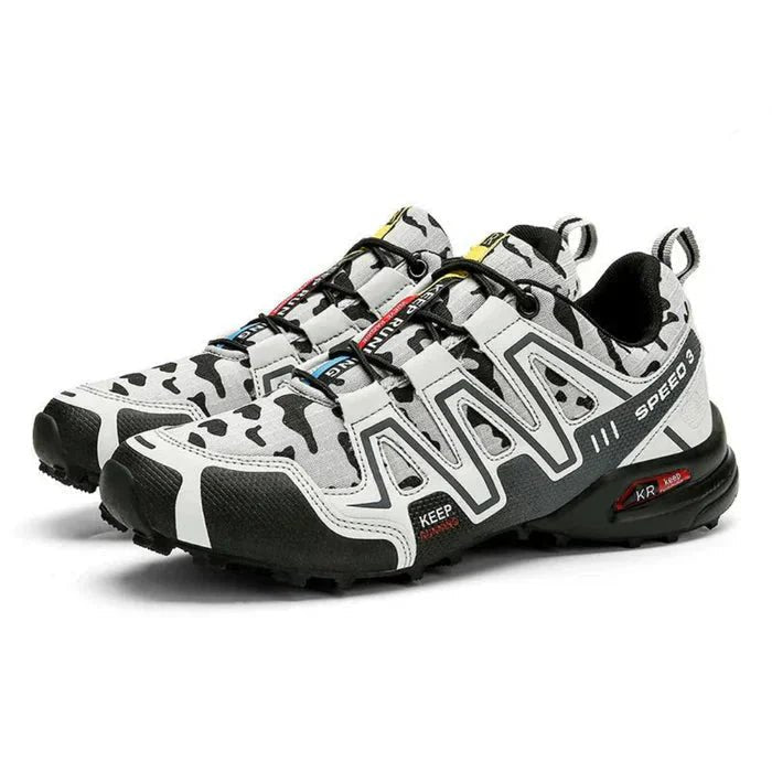 Comfortable men's walking sneakers with orthopedic support, featuring a stylish camo pattern and cushioned sole.