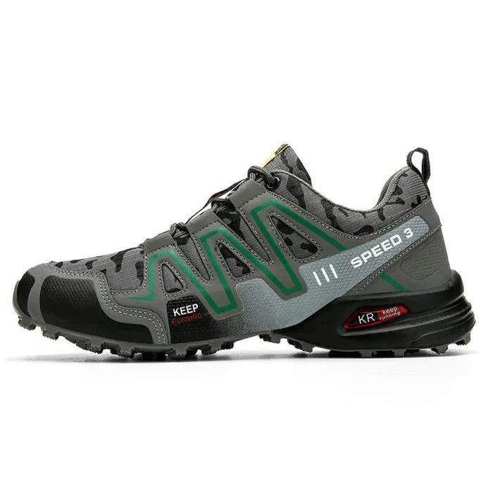 Stylish men's camo footwear, orthopedic support sneakers with a cushioned sole perfect for an active lifestyle.