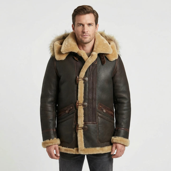 Padded men's winter jacket with hood, ideal casual outerwear for staying warm in cold weather.