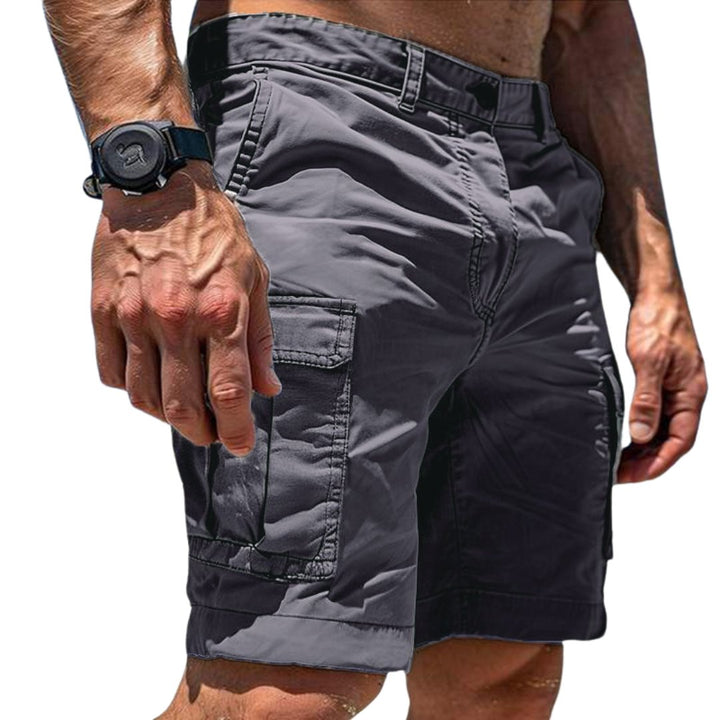 Comfortable men's cargo shorts, relaxed fit, perfect for travel, leisure, or everyday warm weather style.