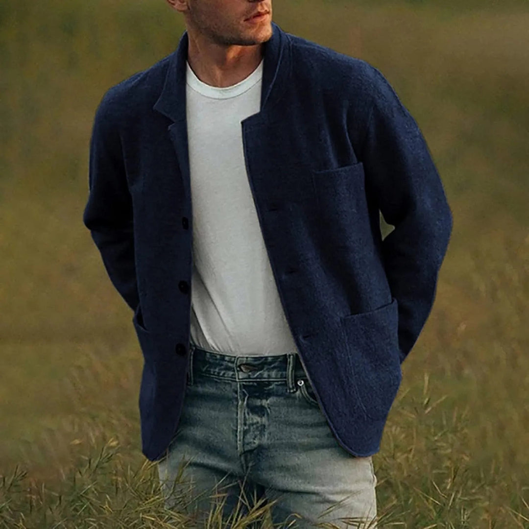 Comfortable men's relaxed fit blazer, a stylish casual jacket for versatile smart casual & everyday wear.