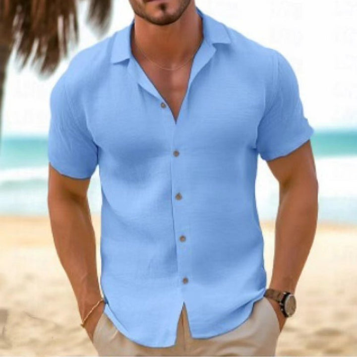 Men's short sleeve collared t-shirt with a relaxed fit, ideal for summer leisure and everyday.
