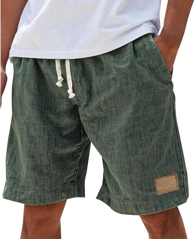 Stylish & light men's summer shorts, ideal for casual outdoor activities & all-day comfort.