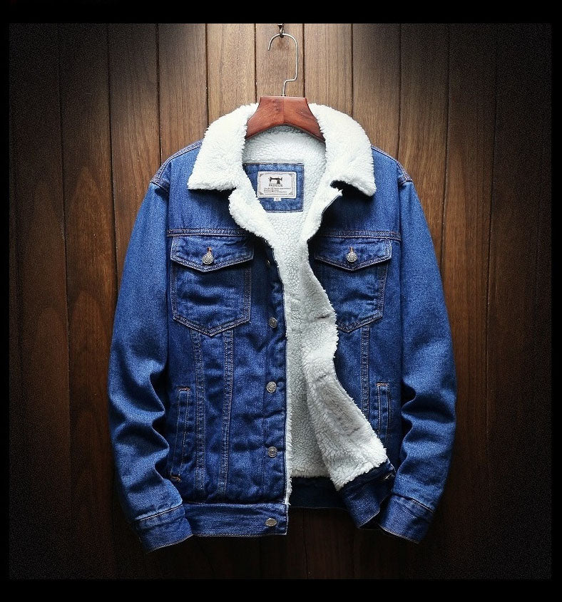 Men's winter outerwear: Retro denim jacket, fleece-lined, button closure, perfect for warm, casual style.