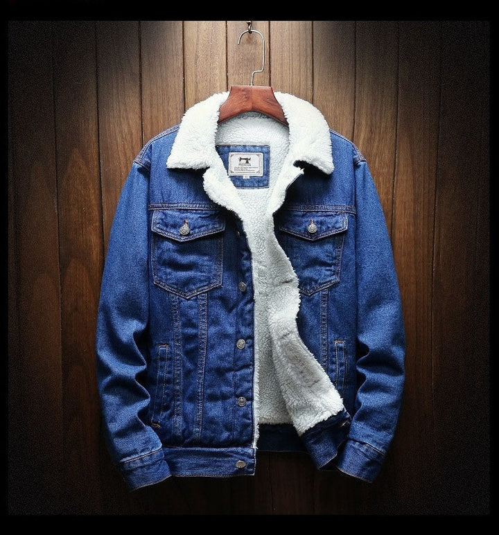 Men's winter outerwear: Retro denim jacket, fleece-lined, button closure, perfect for warm, casual style.