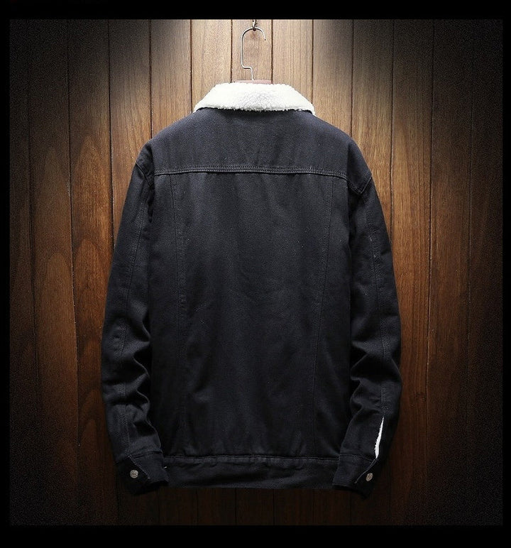 Warm men's fleece-lined retro denim jacket, essential winter outerwear for casual, stylish layering.