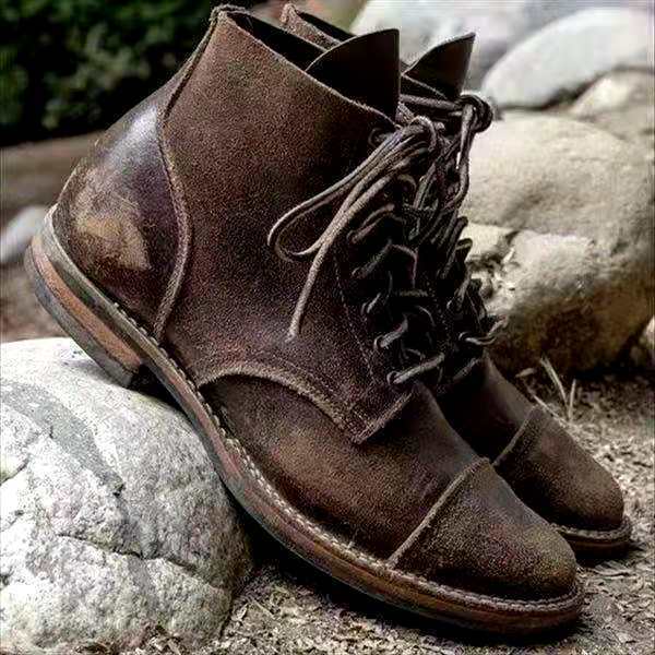 Durable men's retro lace-up winter boots, waterproof & anti-slip for comfortable outdoor wear in autumn.