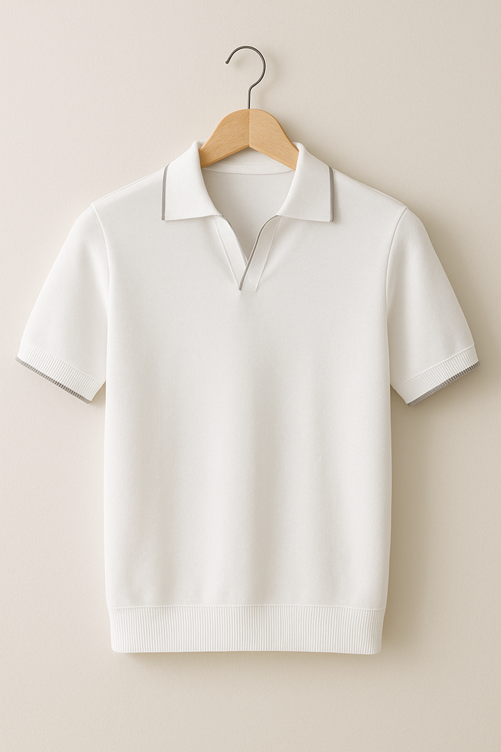Comfortable men's knit polo shirt in a slim fit design, with elegant contrast trim, enhancing men's fashion.