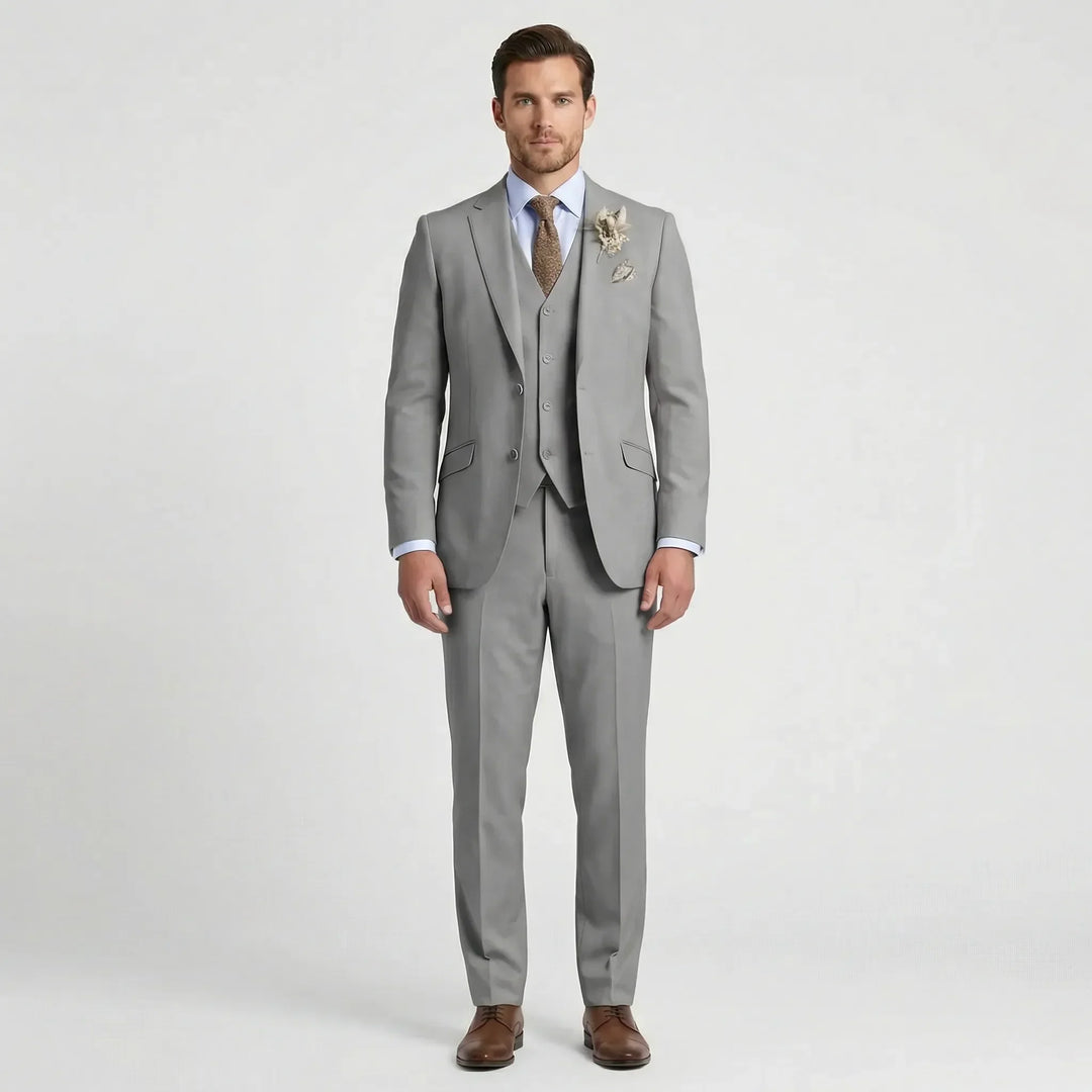 Versatile men's three-piece slim fit suit, perfect for formal business attire, elegant parties, or wedding groom.