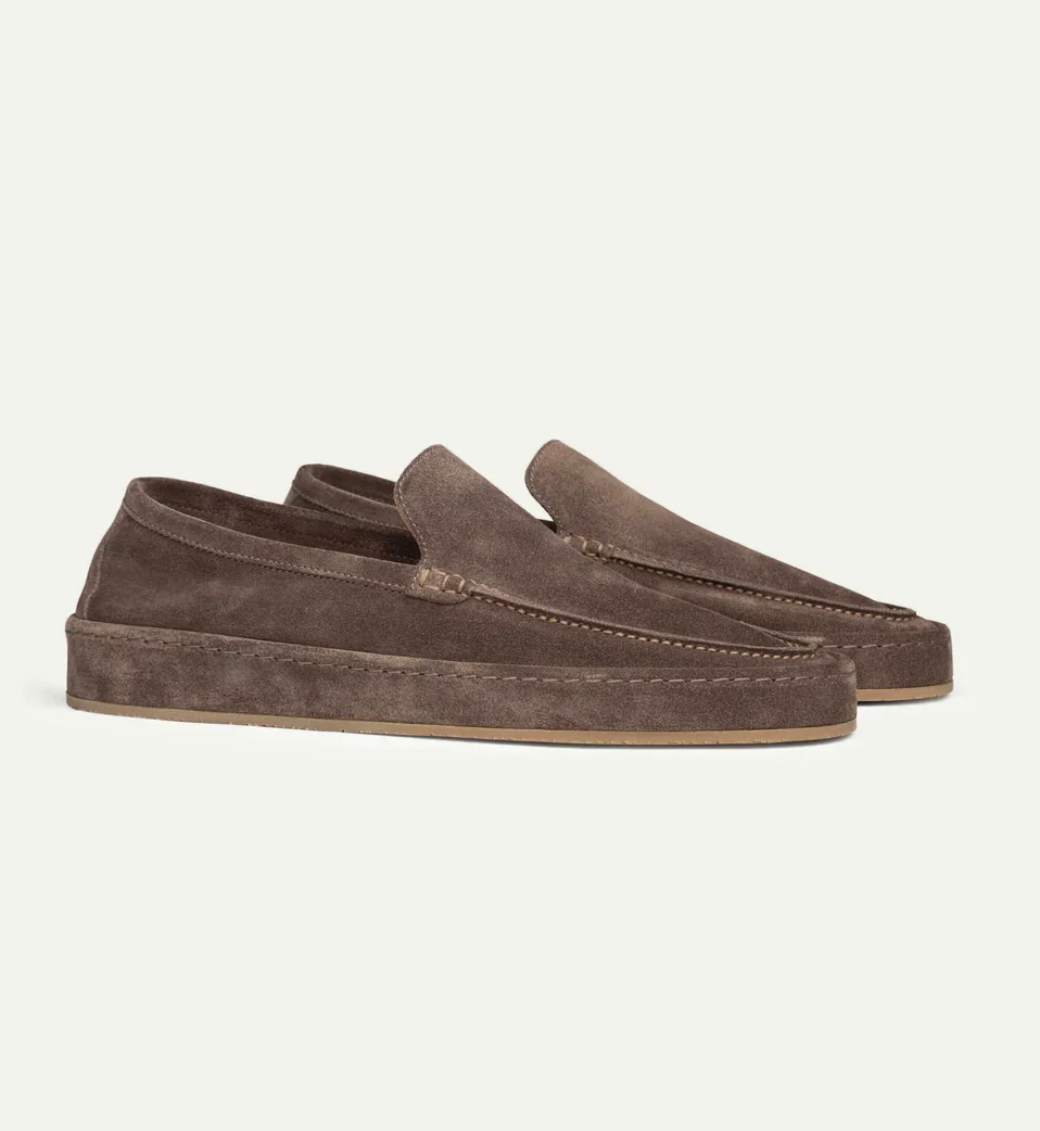 Comfortable men's slip-on loafers with cushioning for all-day versatile wear.