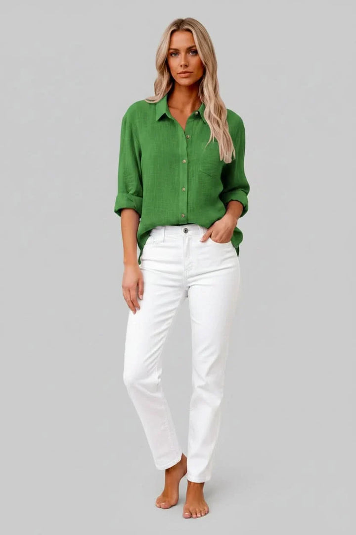 Breathable lightweight men's shirt, ideal for warm weather comfort and versatile everyday style.