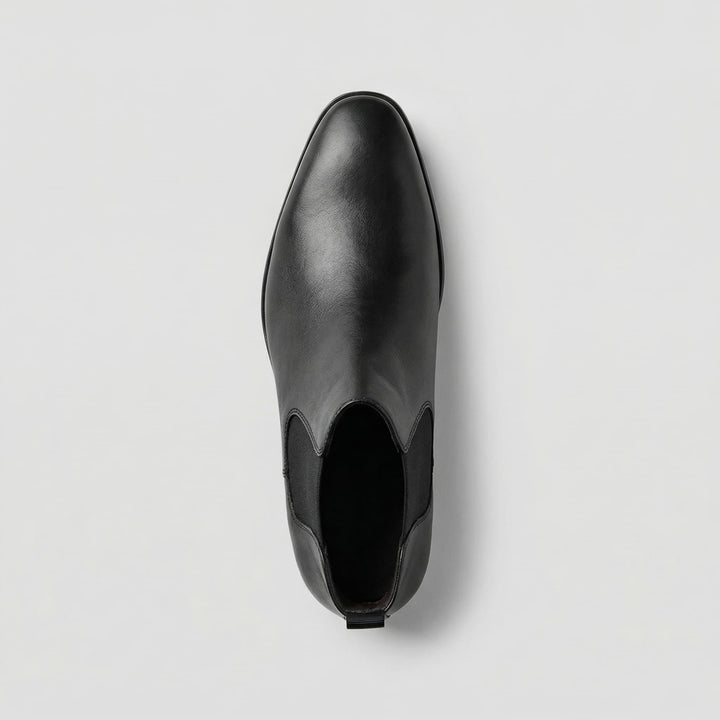 Classic brown men's Stratton Chelsea boots, a comfortable and versatile choice for men's fashion.