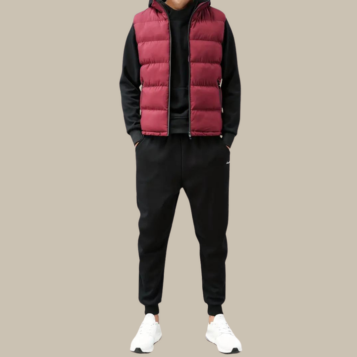 Fashionable men's gilet vest, lightweight outerwear for autumn and spring layering.