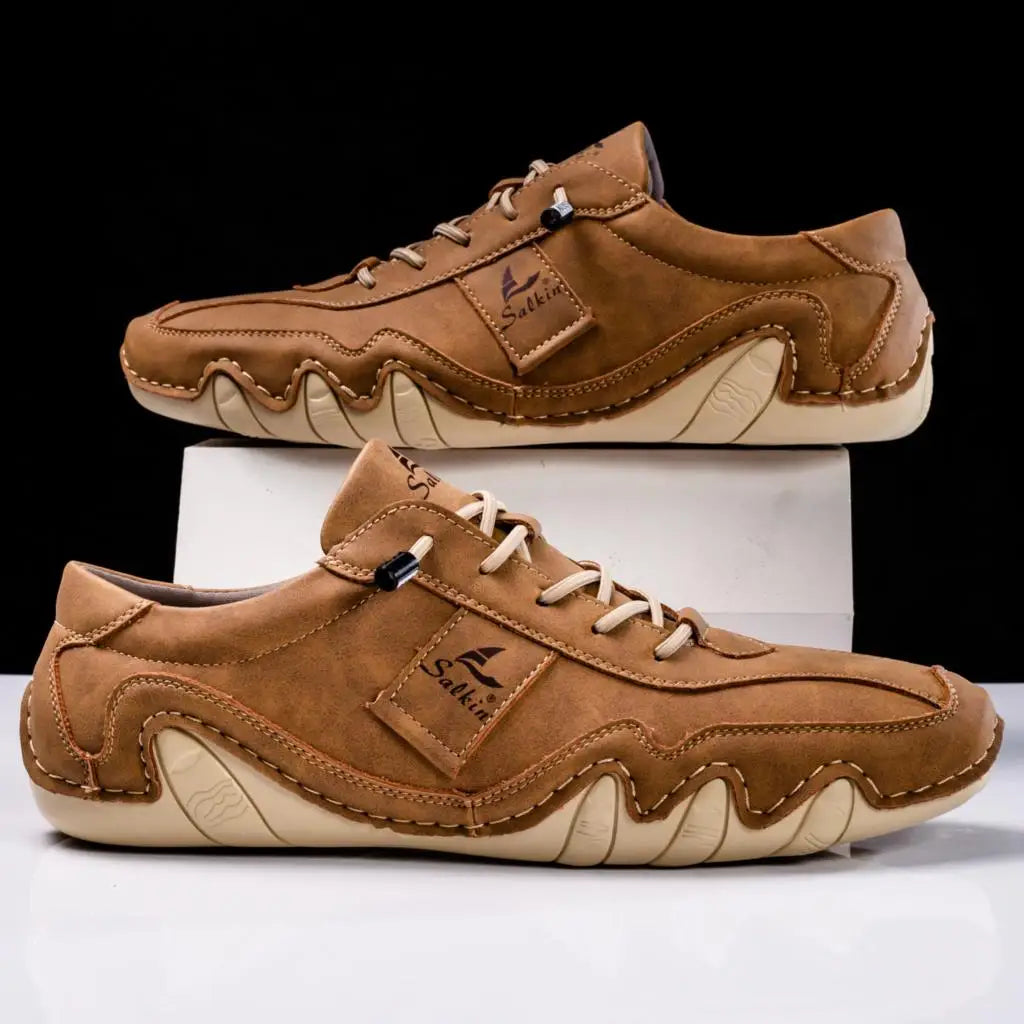 Versatile men's lace-up casual shoes, suitable for various daily outfits.