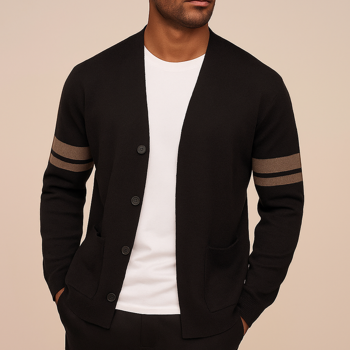 Comfortable men's long sleeve lightweight sweater with pockets, ideal for versatile fall & spring outfits.