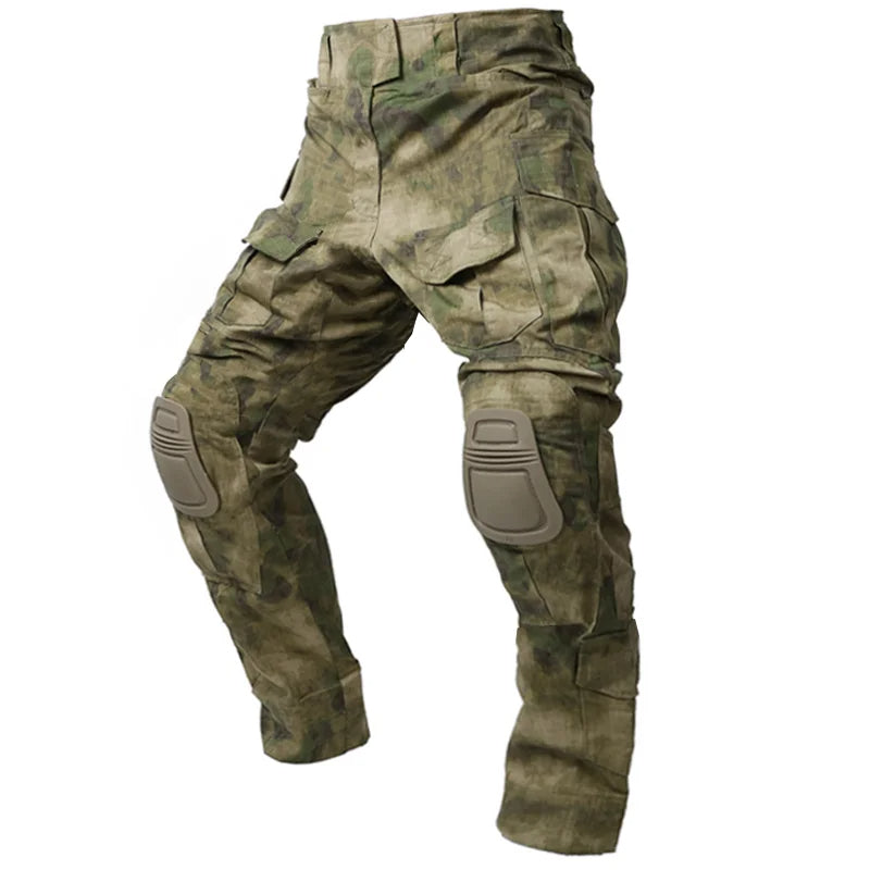 Men's tactical cargo trousers in black with built-in knee protection for outdoor work & adventure.