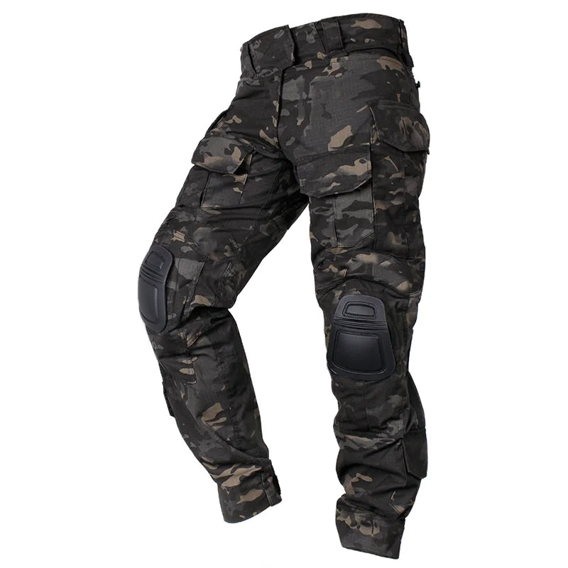 High-performance men's workwear cargo trousers with knee pads, great for outdoor adventures.