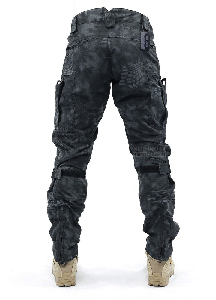 Adventure-ready men's tactical trousers with knee protection & ample storage pockets.