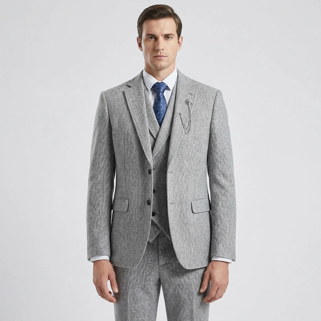 Sharp men's 3-piece herringbone wedding suit. Tailored fit for the groom, ideal for a classic and elegant ceremony.