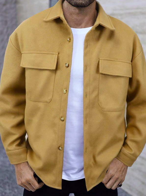 Stylish men's casual autumn jacket, a fall essential with button closure and practical chest pockets for everyday wear.
