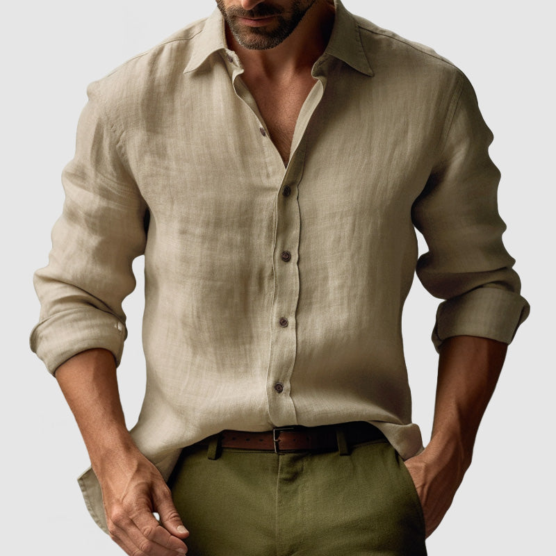 Detailed button-up men's long sleeve shirt. Vintage aesthetic for versatile smart-casual styling.