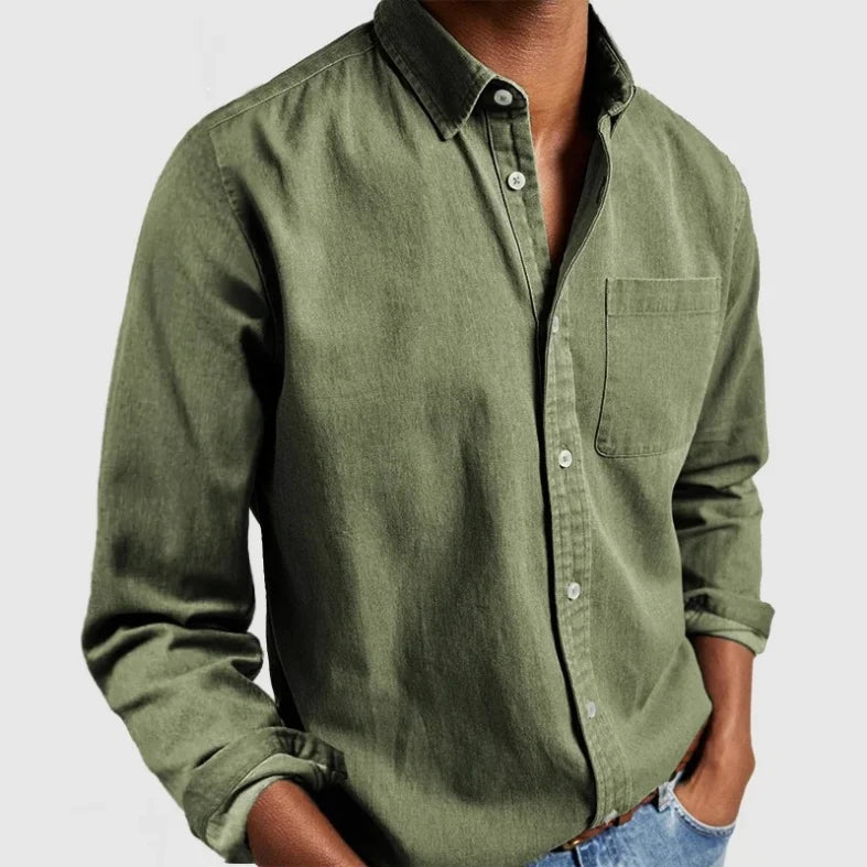 Casual men's vintage button shirt. Long sleeves & relaxed fit for comfortable everyday wear.