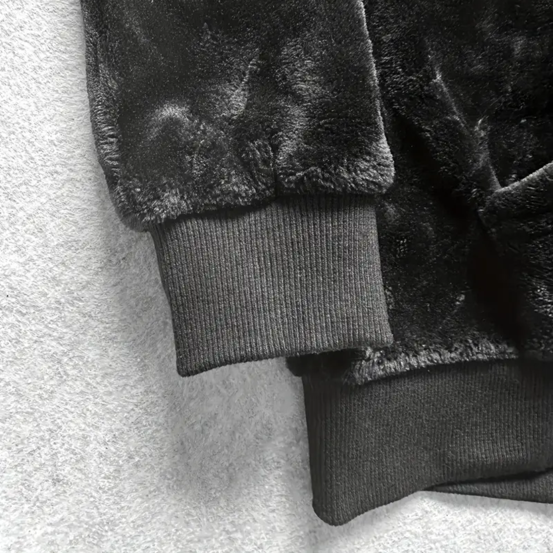 Warm gray plush-lined men's pullover hoodie, essential for chilly autumn & winter days.