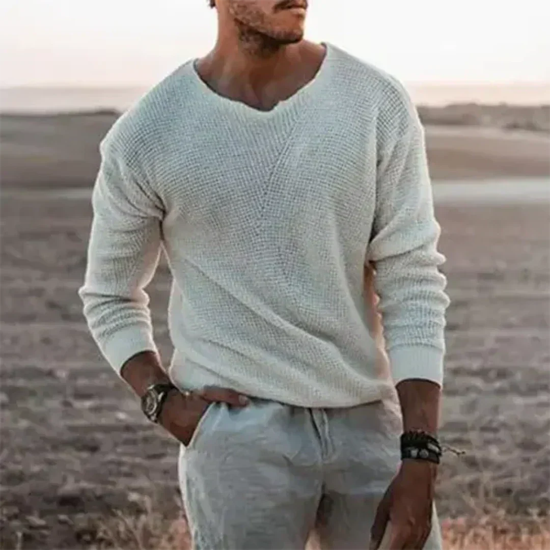 Sigfried men's warm knitted long-sleeve sweater for ultimate winter comfort and everyday wear.