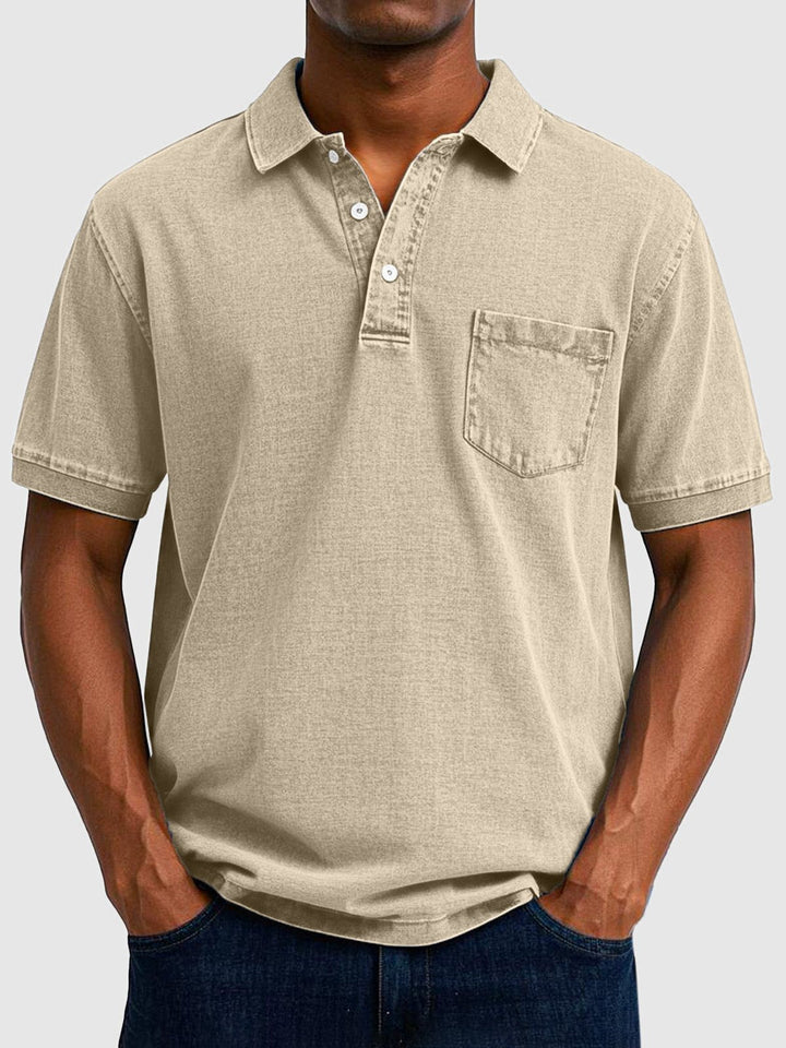 Everyday men's polo top: Stylish washed fabric, short sleeves. A comfortable wardrobe essential for men.