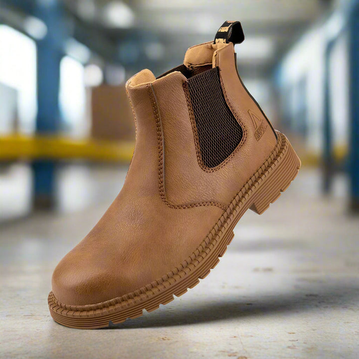 Rugged men's safety boots with steel toe & waterproof design, ideal for outdoor work & heavy-duty protection.