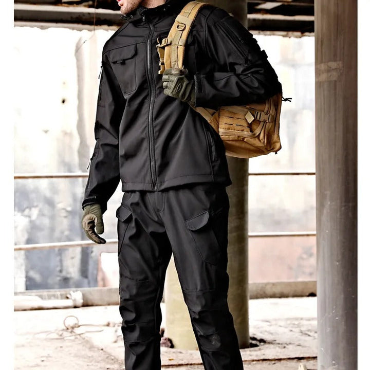 Men's durable waterproof outdoor set. Windproof jacket & trousers provide rain protection for hiking and trekking.