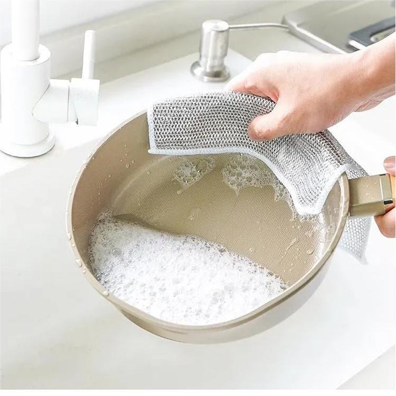 Ergonomic wire cleaning cloth designed for comfortable and efficient kitchen scrubbing