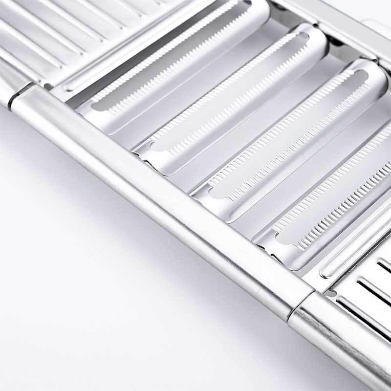 Ergonomic design of a vegetable slicer and cutter, ensuring safe and comfortable use