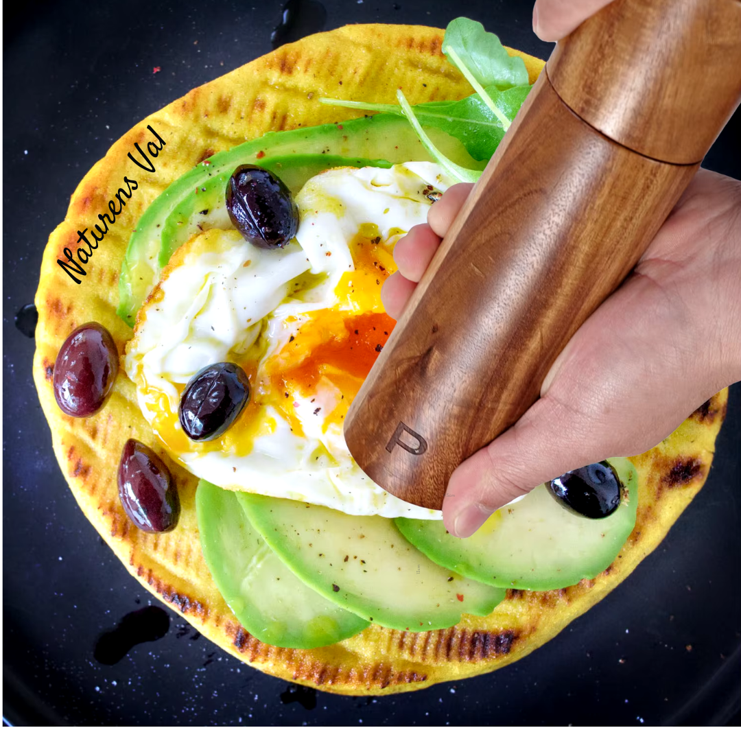 High-quality natural teak wood kitchenware. Sustainable wooden utensils, perfect for home chef gifts.